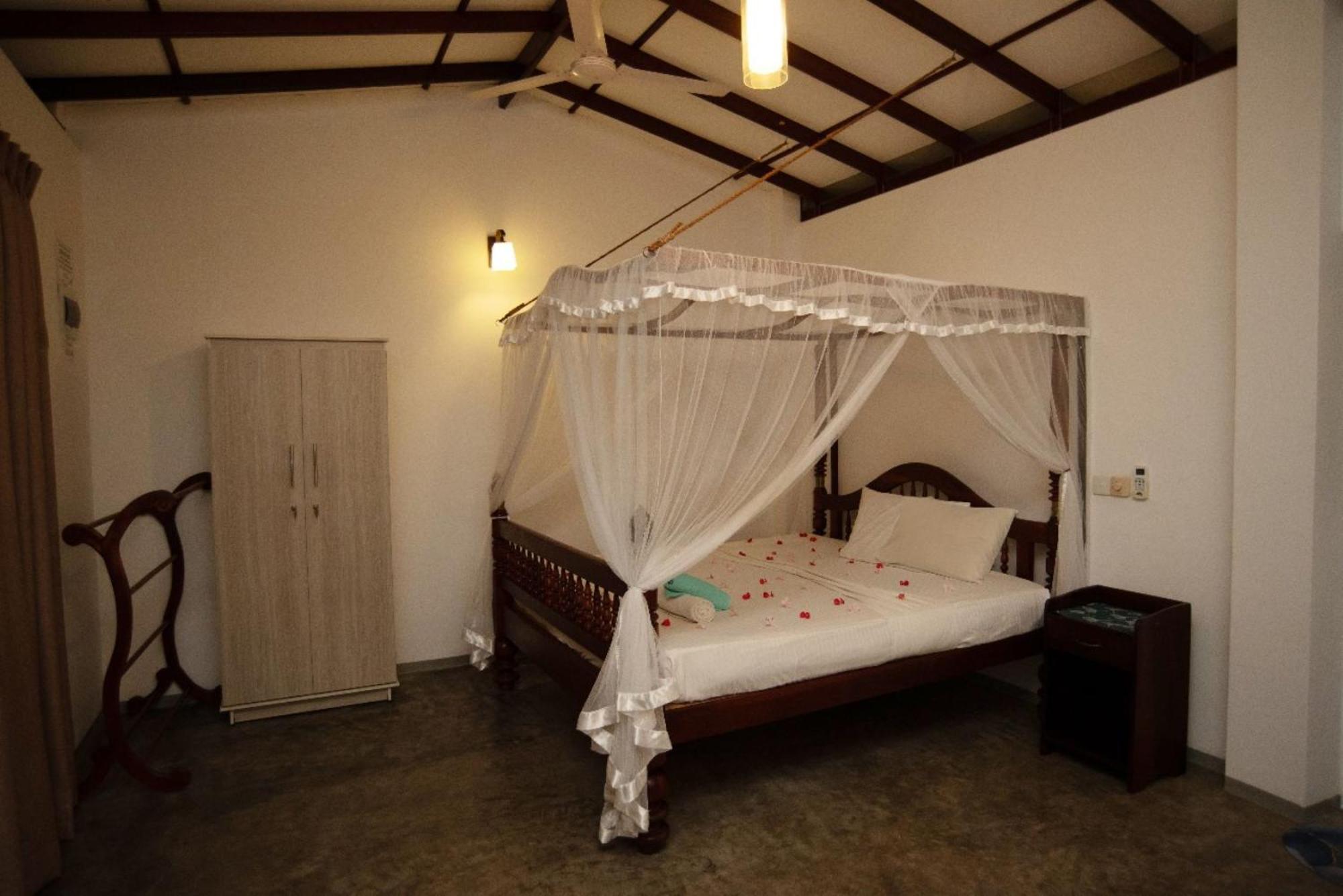 Villa Mihindi Hikkaduwa Ngoại thất bức ảnh